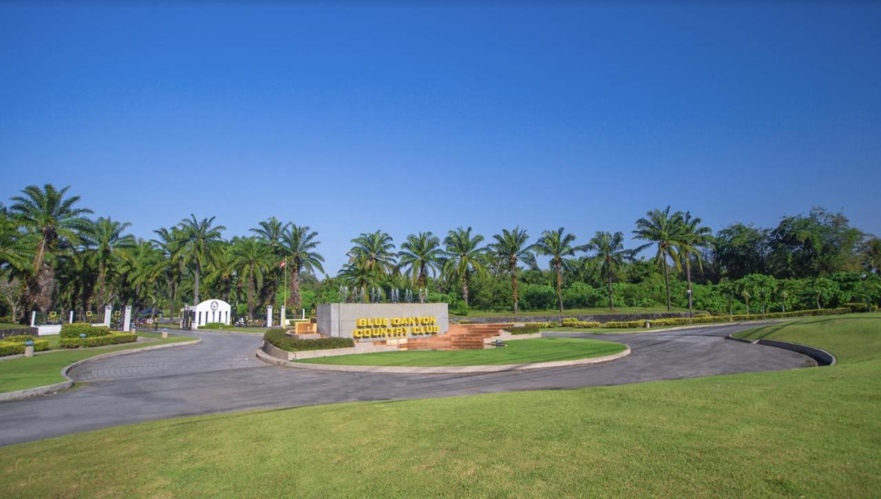 Blue Canyon Country Club Mai Khao Bagian luar foto