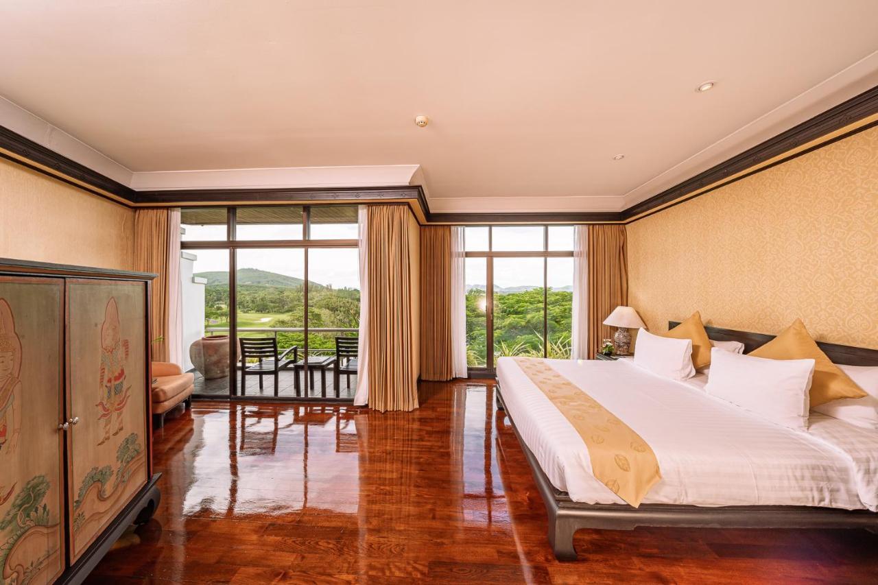Blue Canyon Country Club Mai Khao Bagian luar foto
